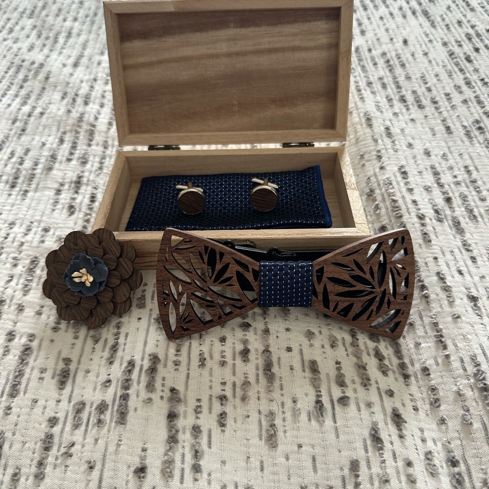 Elegant Wooden Bow Tie Set with Cufflinks and Lapel Pin